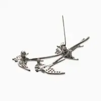 Брошь "Ласточки трио", цвет белый в серебре