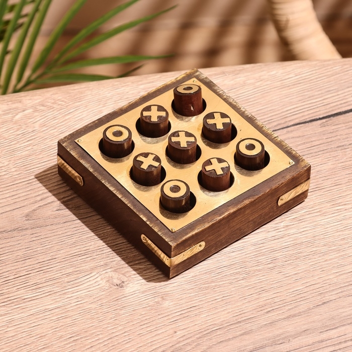 Игра настольная  Игра настольная "Крестики-нолики" 10х10 см, дерево шишам, латунь