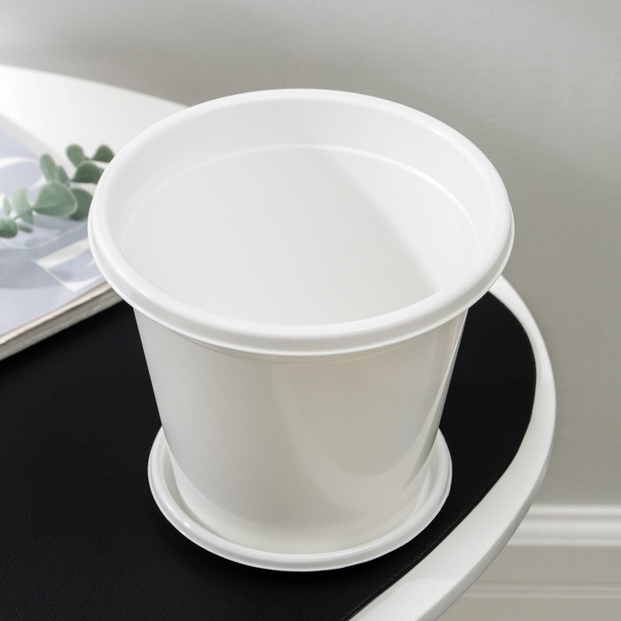 Горшок для цветов с поддоном «Эконом», 2 л, пластиковый, цвет белый Горшок для цветов с поддоном «Эконом», 2 л, пластиковый, цвет белый