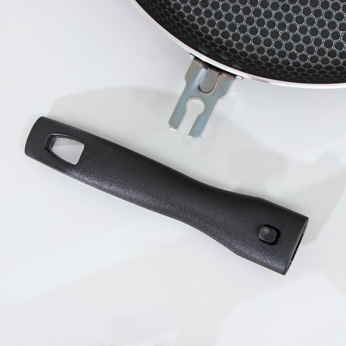 Сковорода Discovery, d=26 см, стеклянная крышка, съёмная ручка, антипригарное покрытие Сковорода Discovery, d=26 см, стеклянная крышка, съёмная ручка, антипригарное покрытие