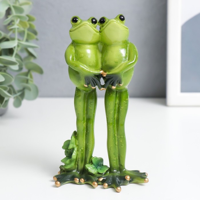 Сувенир полистоун Сувенир полистоун "Лягушки в объятиях" 5х7.5х13.7 см