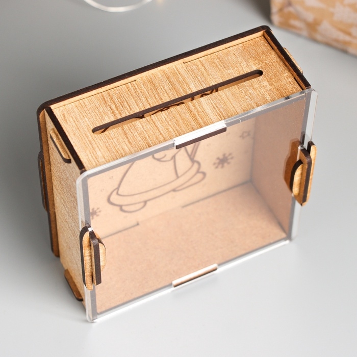 Новогодняя копилка с акрилом  Новогодняя копилка с акрилом "Дед Мороз с мешком" 12х12х4 см