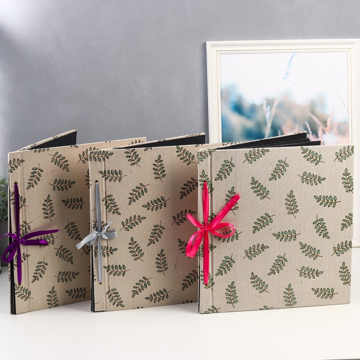 Фотоальбом на 200 фото 10х15 см Фотоальбом на 200 фото 10х15 см "Зелёные веточки" текстиль, чёрные листы 5х35х36 см, МИКС