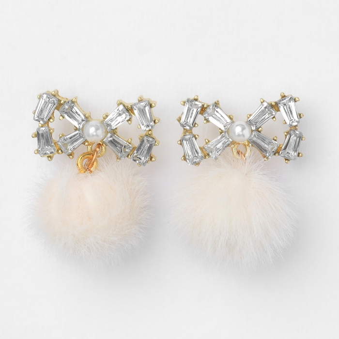 Новый год! Серьги «Новогодние» пушистый бант, белый в золоте Новый год! Серьги «Новогодние» пушистый бант, белый в золоте