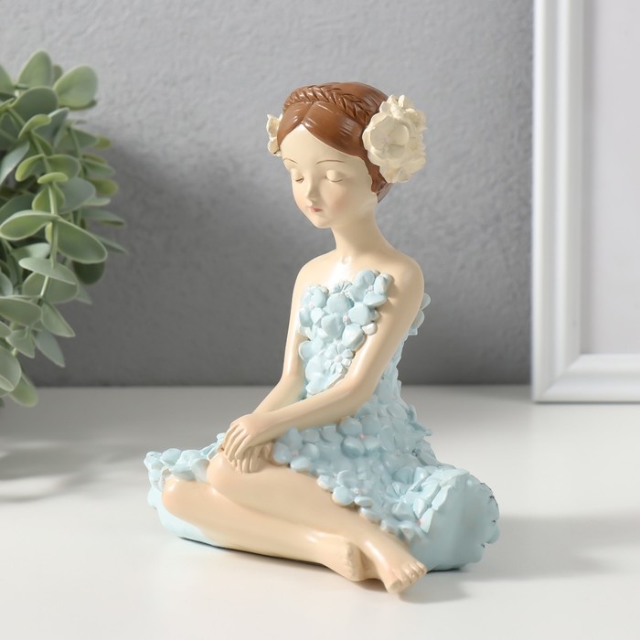 Сувенир полистоун Сувенир полистоун "Девушка в платье из цветов" 13х8х14 см