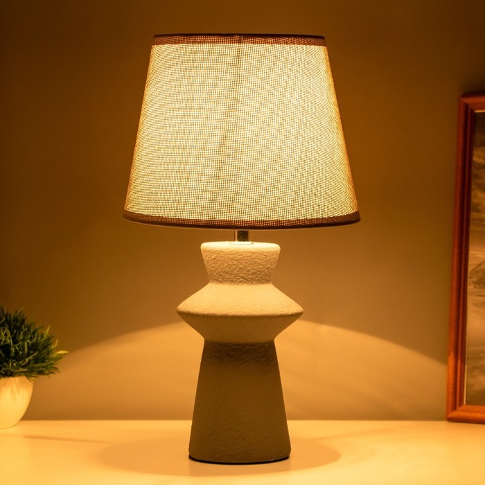 Лампа настольная Лампа настольная "Джу" 1х40Вт Е14 серый 22х22х37см