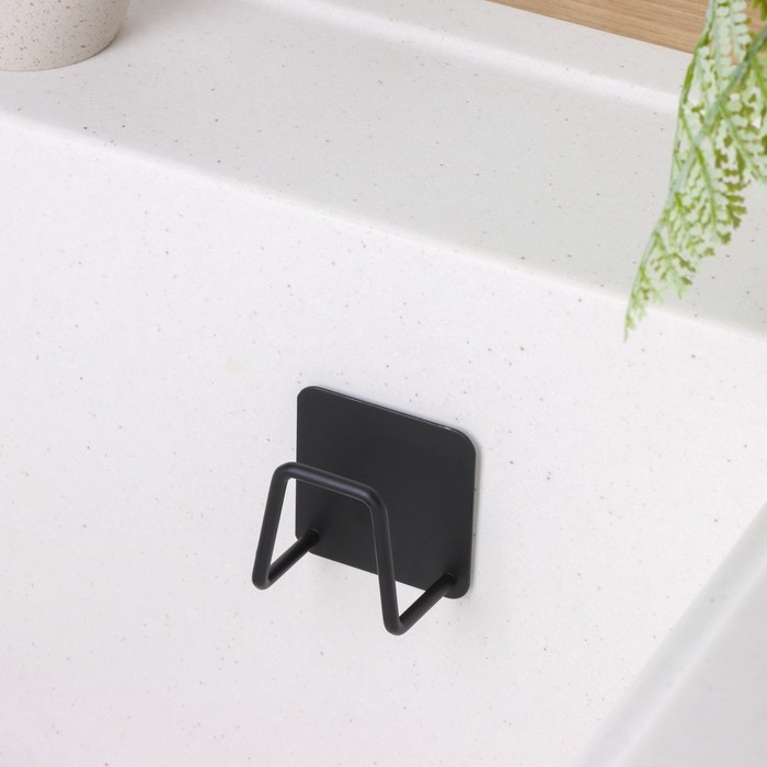 Держатель универсальный на липучке Доляна, цвет чёрный Держатель универсальный на липучке Доляна, цвет чёрный