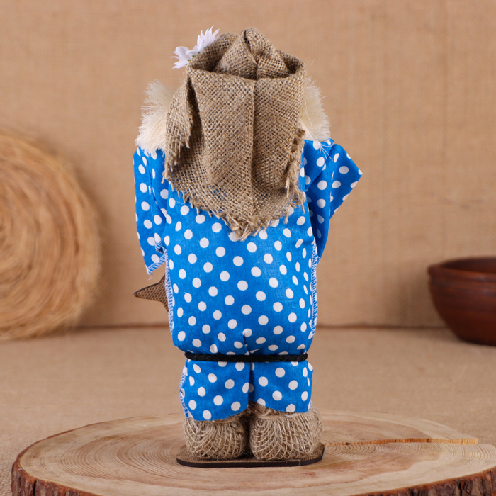 Оберег-домовой Оберег-домовой "Славуся в льняном колпаке, с рыбой ", 30х22х10 см, микс