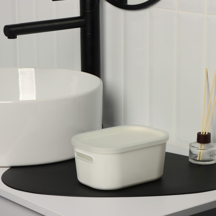 Контейнер для хранения с крышкой LaDо́m «Лёгкость», 17,8×12,7×8,4 см, цвет белый Контейнер для хранения с крышкой LaDо́m «Лёгкость», 17,8×12,7×8,4 см, цвет белый