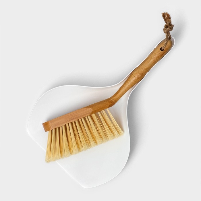 Щётка с совком Raccoon Meli, бамбуковая ручка, совок 33,5×21,5×5,5 см, щётка 30×4 см, ворс 6 см Щётка с совком Raccoon Meli, бамбуковая ручка, совок 33,5×21,5×5,5 см, щётка 30×4 см, ворс 6 см