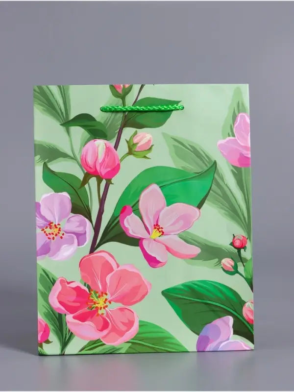 Пакет подарочный ламинированный &laquo;Весеннее признание&raquo;, травяной, 18&times;22.3&times;10 см