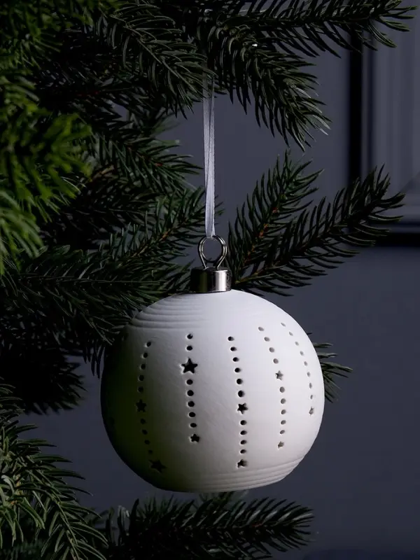 Ёлочный шар &laquo;Звёзды&raquo;, 9&times;9&times;9.8 см, 1 LED, керамика, от батареек LR44&times;2, свечение тёплое белое