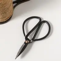 Фигурка - катушка для ниток чугун &laquo;Ветвь&raquo;, с ножницами, 16.5&times;8.5&times;23.5 см