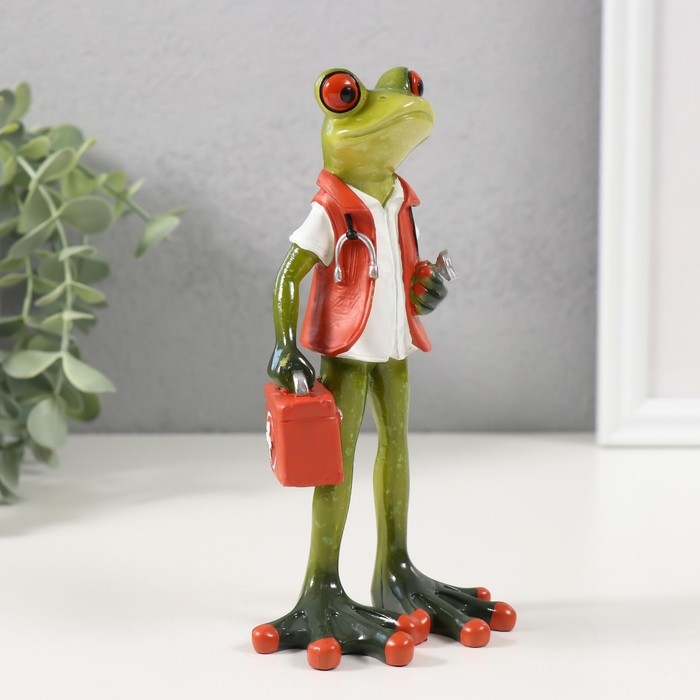 Сувенир полистоун лак Сувенир полистоун лак "Лягуха-доктор" 8,8х6х16,2 см