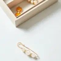 Булавка &laquo;Зефир&raquo;, 7 см, белая в золоте