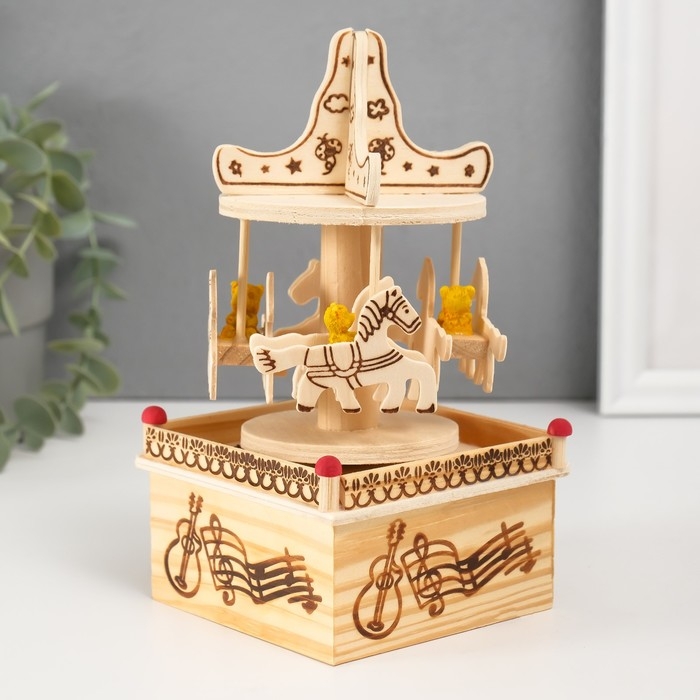 Сувенир дерево музыкальный механический  Сувенир дерево музыкальный механический "Карусель - мишка на лошадке" 10х10х19 см