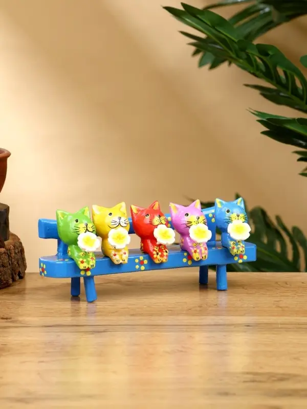 Сувенир "Котята на скамейке" дерево 19х8х6 см, цв. голубой