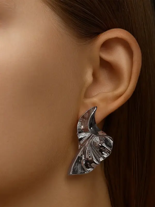 Серьги металл &laquo;Осенний лист&raquo;, искажение, цвет серебро