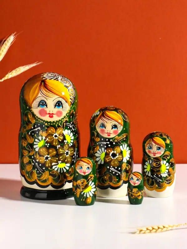 Матрёшка дерево «Марфа», чёрно-зелёный платок, 5-кукольная, 19 см