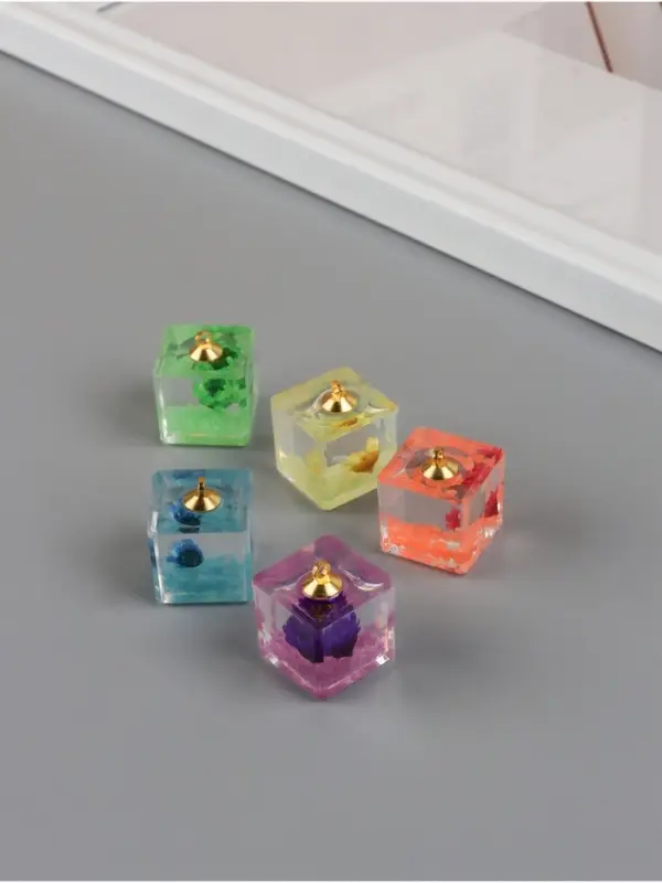 Подвеска для творчества акрил Подвеска для творчества акрил "Цветок в кубе" светится в темноте МИКС 1,6х1,6х1,8 см