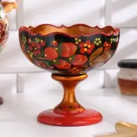 Конфетница на ножке &laquo;Земляничка&raquo;, резная, дерево, хохлома, МИКС