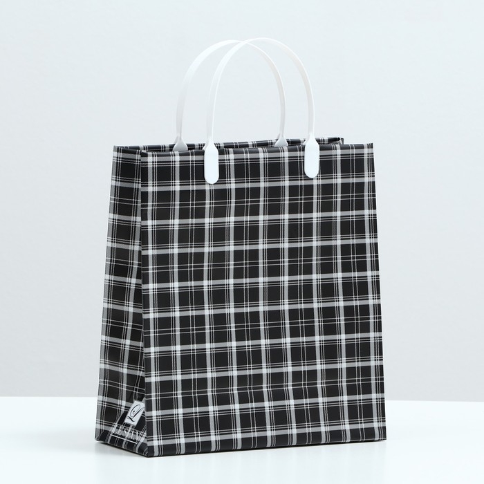 Пакет Пакет "Черный в клетку", мягкий пластик, 26 x 23 см, 110 мкм