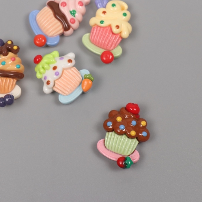 Декор для творчества пластик "Набор пирожных" набор 5 ш 3х2,3х1 см