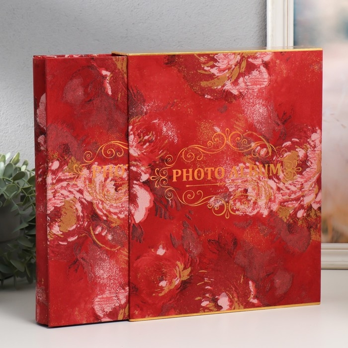Фотоальбом на 200 фото 13х18 см Фотоальбом на 200 фото 13х18 см "Цветочная фреска" золото, в коробке МИКС 5,8х23,7х29,8 см