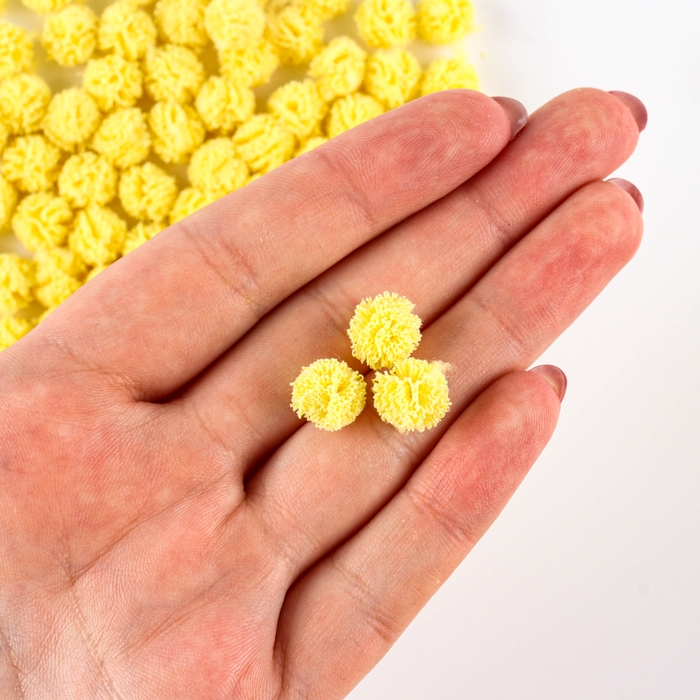 Набор деталей для декора &laquo;Бомбошки&raquo;, 100 шт., размер одной шт. &mdash; 1 см, цвет жёлтый