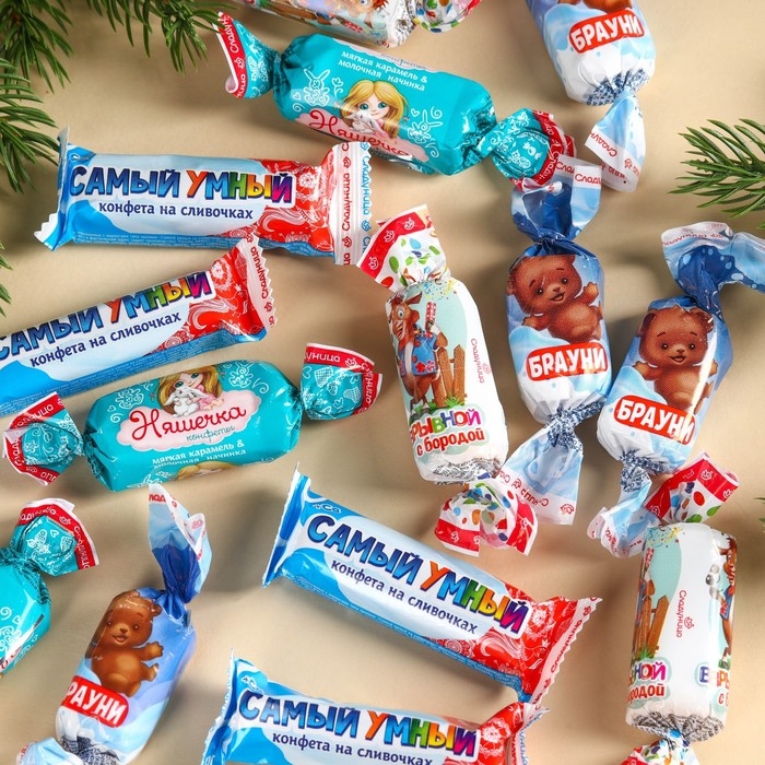 Сладкий подарок с конфетами «Новый год исполнит желания» в коробке ёлочке, 250 г. Сладкий подарок с конфетами «Новый год исполнит желания» в коробке ёлочке, 250 г.