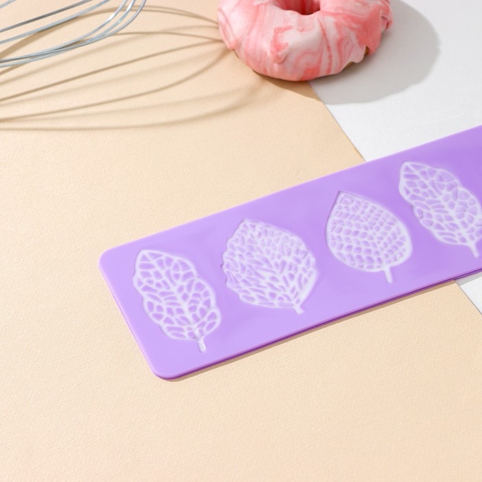 Коврик для айсинга Доляна «Листья ажурные», силикон, 38,5×8×0,1 см, цвет сиреневый Коврик для айсинга Доляна «Листья ажурные», силикон, 38,5×8×0,1 см, цвет сиреневый