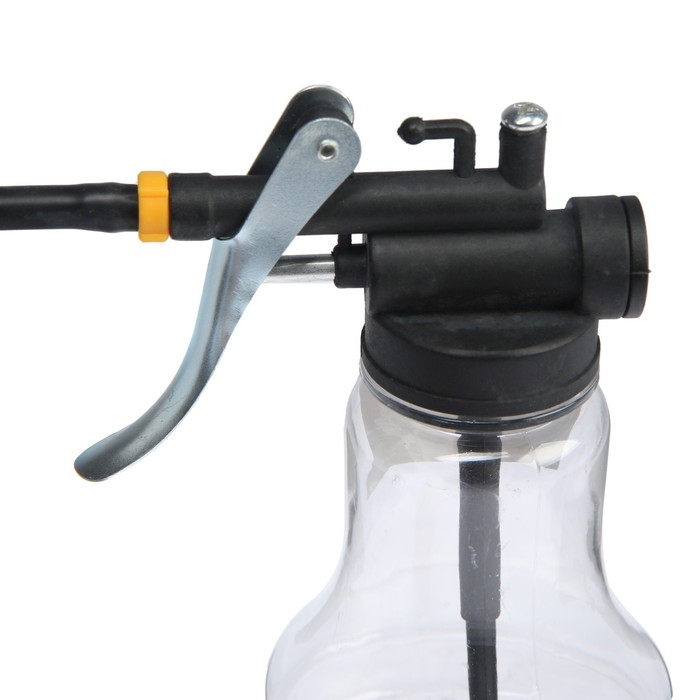 Масленка ТУНДРА, пластиковый корпус, гибкий наконечник, 300 мл Масленка ТУНДРА, пластиковый корпус, гибкий наконечник, 300 мл