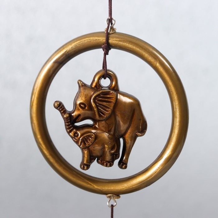 Музыка ветра металл Музыка ветра металл "Семейство слонов в круге" 3 колокольчика 1 фигурка 40 см