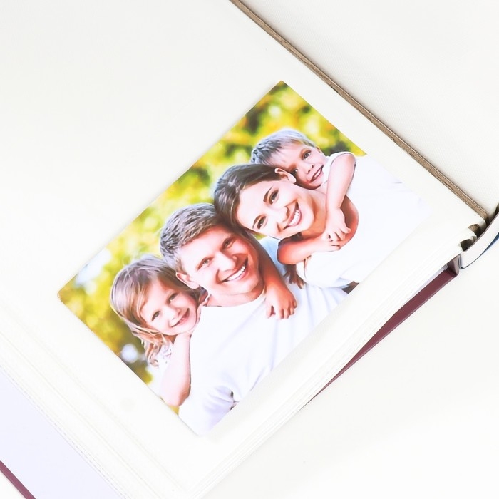 Фотоальбом на 200 фото 13х18 см Фотоальбом на 200 фото 13х18 см "Веточка с розами" в коробке МИКС 29,5х23х5,5 см