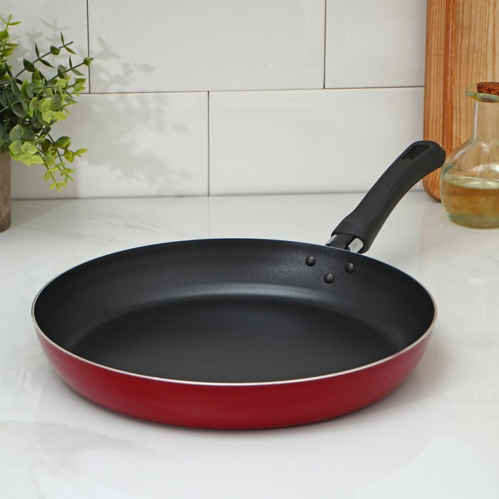 Сковорода «Эксперт», d=28 см, антипригарное покрытие, цвет бордовый Сковорода «Эксперт», d=28 см, антипригарное покрытие, цвет бордовый