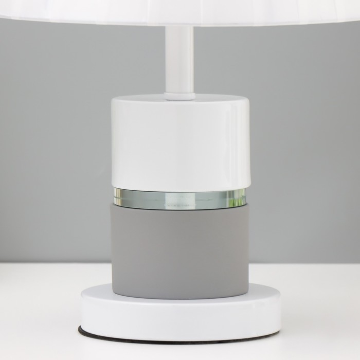 Настольная лампа Аурика E27 40Вт бело-серые 25х25х41 см RISALUX Настольная лампа Аурика E27 40Вт бело-серые 25х25х41 см RISALUX