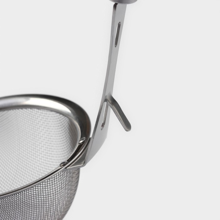 Сито - дуршлаг Magistro Arti, d=14 см, с фиксатором Сито - дуршлаг Magistro Arti, d=14 см, с фиксатором