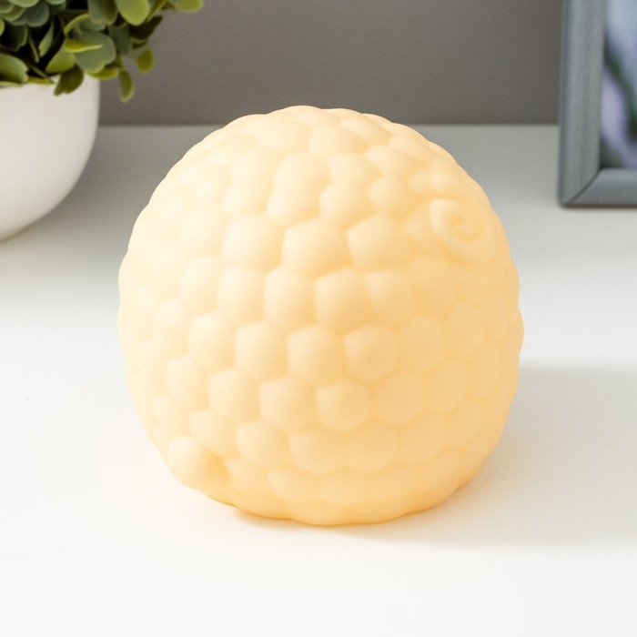 Ночник Ночник "Барашек" LED от батареек LR44 желтый 9х9х8 см RISALUX