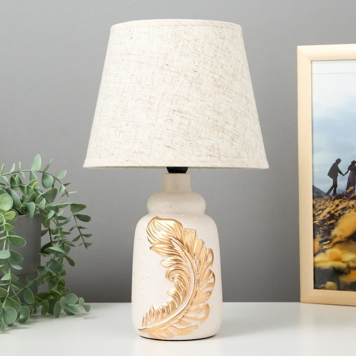 Настольная лампа 16537/1WT E14 40Вт бело-золотой 20х20х35 см Настольная лампа 16537/1WT E14 40Вт бело-золотой 20х20х35 см