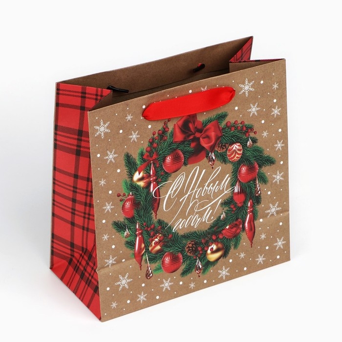 Пакет подарочный новогодний крафтовый квадратный «Новогодний венок», 22 х 22 х 11 см, Новый год