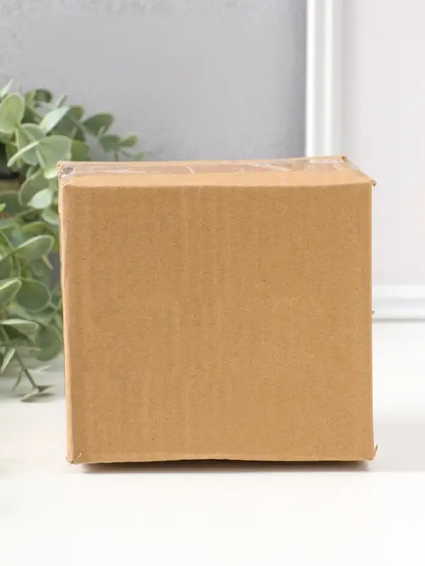 Сувенир полистоун "Цыплёнок с цветочной лентой с пожеланием" 12 см