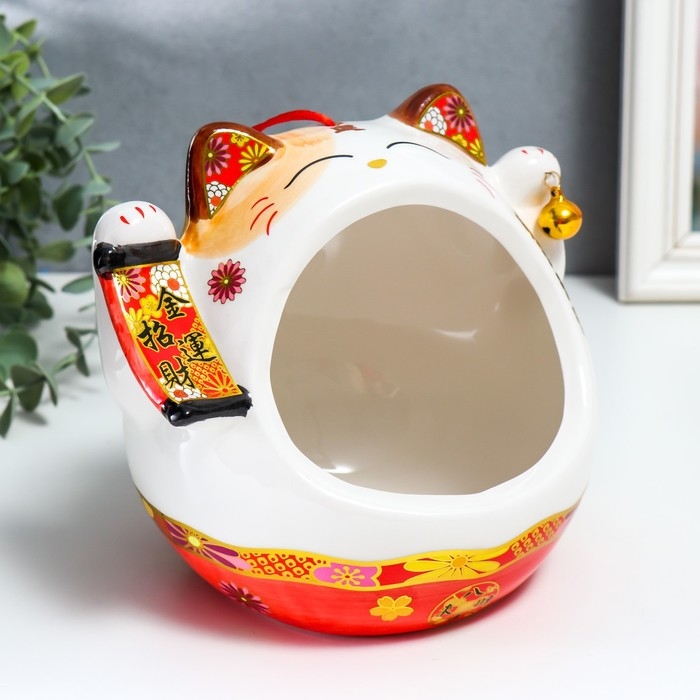 Сувенир подставка керамика Сувенир подставка керамика "Манэки-нэко со свитком и колокольчиком" МИКС 21х16х20 см