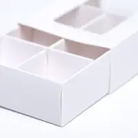 Коробка для конфет 6 штук, 8.7×5.8×2.5 см, Тонкие разделители, белый