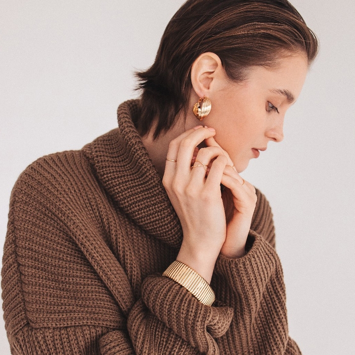 Серьги-кольца «Течение» поворот, цвет золото, d=3 Серьги-кольца «Течение» поворот, цвет золото, d=3