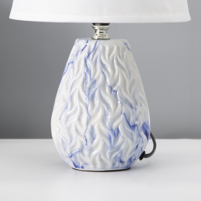 Настольная лампа с абажуром RISALUX «Андрес», Е14, 40 Вт, бело-синий, 20×20×31.5 см Настольная лампа с абажуром RISALUX «Андрес», Е14, 40 Вт, бело-синий, 20×20×31.5 см