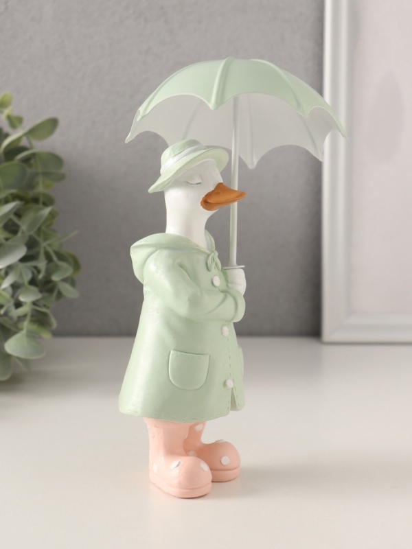 Сувенир полистоун Сувенир полистоун "Утка в зелёном дождевике под зонтом" 7х6,5х15,5/18 см