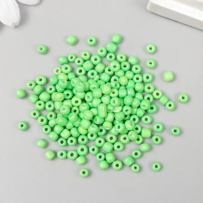 Бисер круглый 6/0  Бисер круглый 6/0 "Зелёный неон" 20 гр