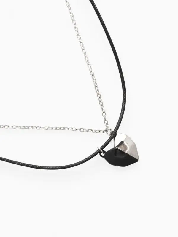 Кулоны парные на магните &laquo;Неразлучники.Половинки сердца&raquo;, L=48 см, набор 2 шт. чёрные, серебряный