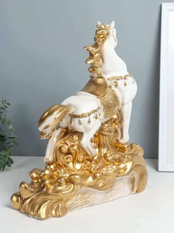 Фигура Фигура "Конь огненный" 40,5х36х15 см, белый с золотом