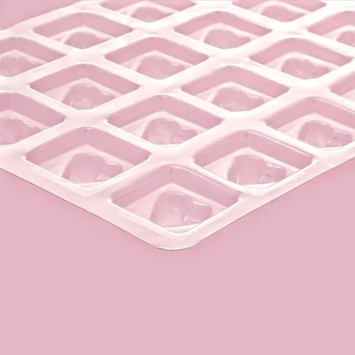 Форма для конфет и шоколада «Любовь», 27×18 см, 24 ячейки, цвет прозрачный